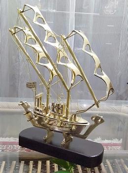 mysha enterprises Brass Metal Sea Ship Boat with Wooden Base Metallic Gold